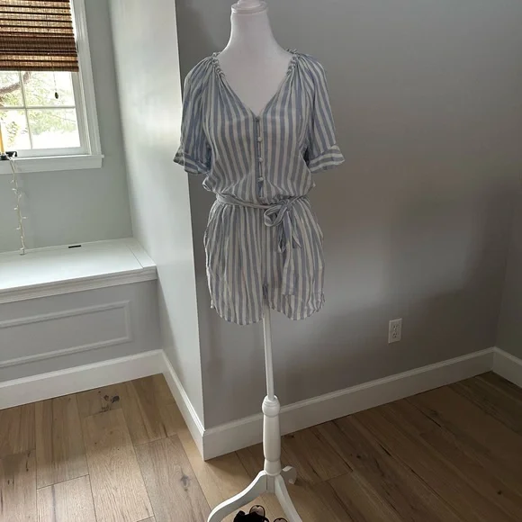 Paige Romper - Picture 2 of 6